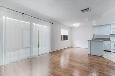 6746 Encino Avenue #2, Lake Balboa, CA 91406 - Photo 9