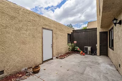 6746 Encino Avenue #2, Lake Balboa, CA 91406 - Photo 39