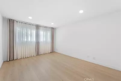 4700 Natick Avenue #204, Sherman Oaks, CA 91403 - Photo 11