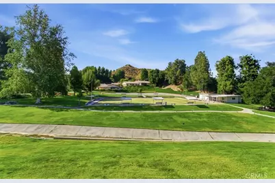 18914 Circle Of The Oaks, Newhall, CA 91321 - Photo 21
