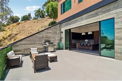 8504 Outland View Drive, Los Angeles, CA 91352 - Photo 31
