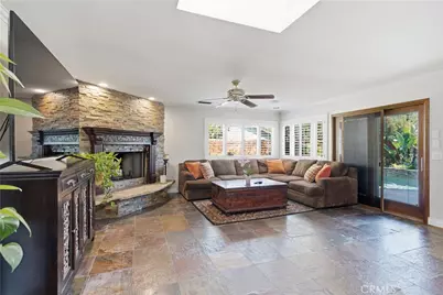 25434 Via Pacifica, Valencia, CA 91355 - Photo 9