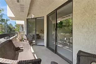 21650 Burbank, Woodland Hills, CA 91367 - Photo 17