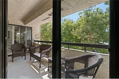 21650 Burbank #203, Woodland Hills, CA 91367 - Photo 19
