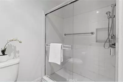 21650 Burbank #203, Woodland Hills, CA 91367 - Photo 21
