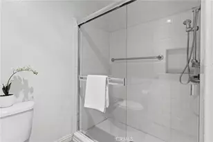 21650 Burbank, Woodland Hills, CA 91367 - Photo 21