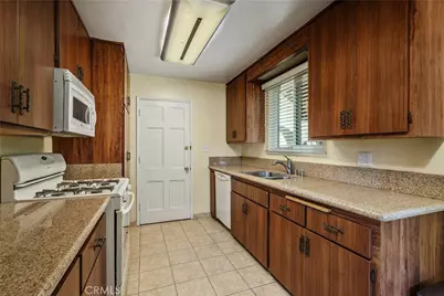 1745 Grandview Avenue, Glendale, CA 91201 - Photo 13