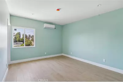 22241 Wyandotte, Canoga Park, CA 91303 - Photo 33