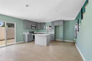 22241 Wyandotte, Canoga Park, CA 91303 - Photo 27