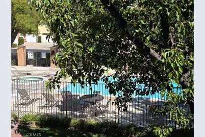 28258 Canterbury, Valencia, CA 91354 - Photo 13