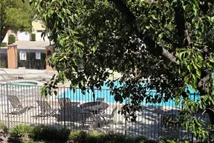 28258 Canterbury, Valencia, CA 91354 - Photo 13