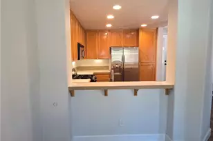 28258 Canterbury, Valencia, CA 91354 - Photo 7