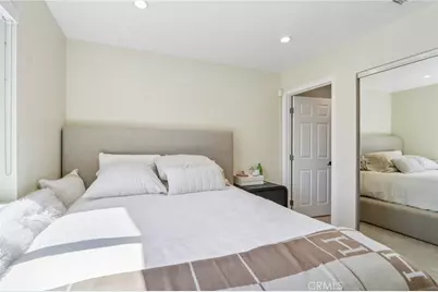 22241 Wyandotte Street, Canoga Park, CA 91303 - Photo 15