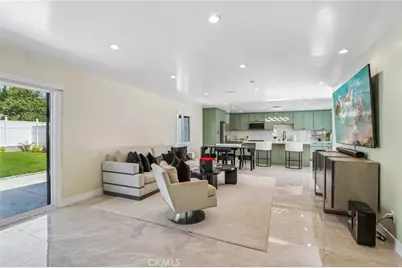 22241 Wyandotte Street, Canoga Park, CA 91303 - Photo 3