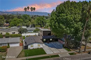 22241 Wyandotte St, Canoga Park, CA 91303 - Photo 45