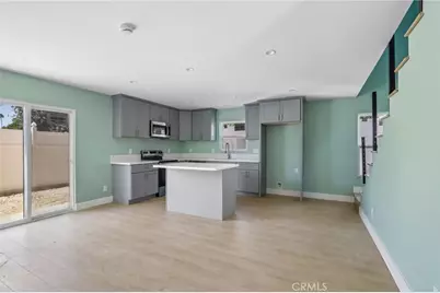 22241 Wyandotte Street, Canoga Park, CA 91303 - Photo 27