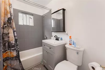 6238 Longridge Avenue, Van Nuys, CA 91401 - Photo 15