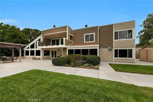 20046 Ave Of The Oaks, Newhall, CA 91321 - Photo 43