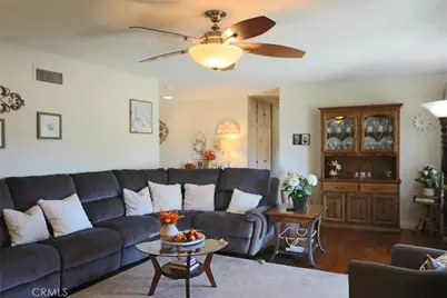 20046 Avenue Of The Oaks, Newhall, CA 91321 - Photo 11
