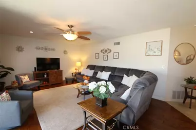 20046 Avenue Of The Oaks, Newhall, CA 91321 - Photo 9