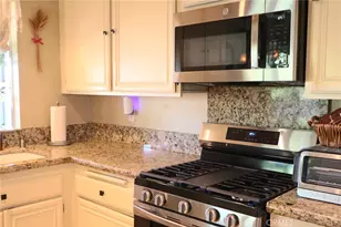 20046 Ave Of The Oaks, Newhall, CA 91321 - Photo 15