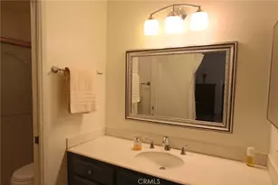 20046 Ave Of The Oaks, Newhall, CA 91321 - Photo 29