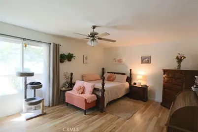 20046 Avenue Of The Oaks, Newhall, CA 91321 - Photo 27
