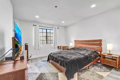 6545 Reseda Boulevard #6, Reseda, CA 91335 - Photo 15