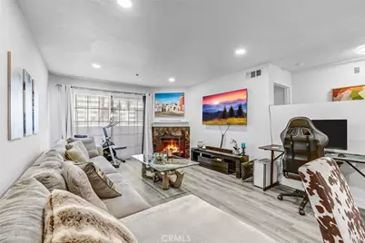 6545 Reseda Boulevard #6, Reseda, CA 91335 - Photo 1