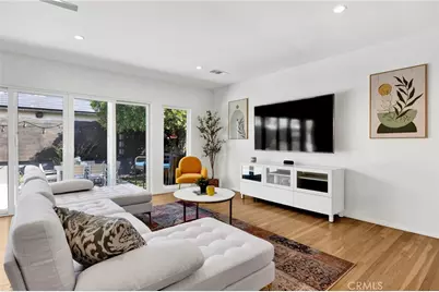 8002 Aldea Avenue, Lake Balboa, CA 91406 - Photo 13
