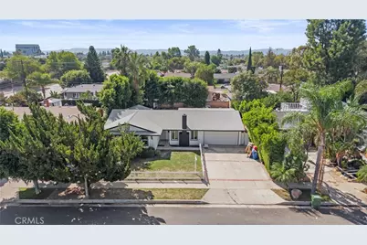 20110 Superior Street, Chatsworth, CA 91311 - Photo 3
