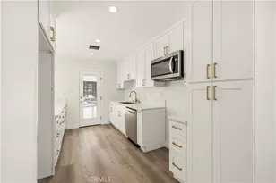 20110 Superior St, Chatsworth, CA 91311 - Photo 25