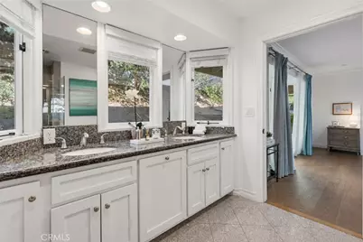 5408 Penfield Avenue, Woodland Hills, CA 91364 - Photo 27