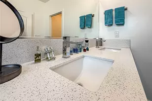946 Warwick, Thousand Oaks, CA 91360 - Photo 45