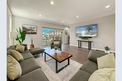 946 Warwick, Thousand Oaks, CA 91360 - Photo 1