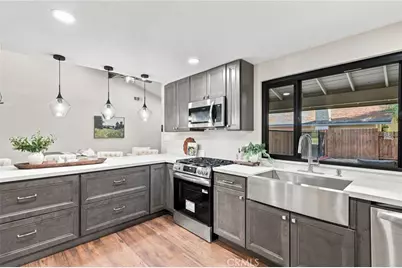 6805 Saddleback Drive, Bakersfield, CA 93309 - Photo 15