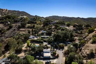 1068 Loma Ln, Simi Valley, CA 93063 - Photo 3