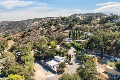 1068 Loma Lane, Simi Valley, CA 93063 - Photo 37