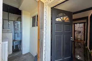 1068 Loma Ln, Simi Valley, CA 93063 - Photo 21