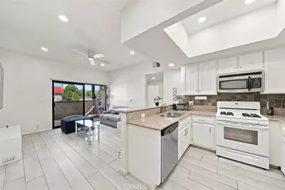 10943 Laurel Canyon Boulevard #B9, San Fernando, CA 91340 - Photo 1