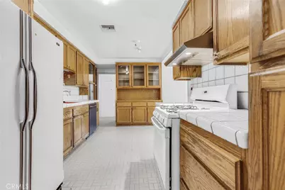 10423 Irondale Avenue, Chatsworth, CA 91311 - Photo 5