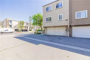 21901 Lassen St, Chatsworth, CA 91311 - Photo 3