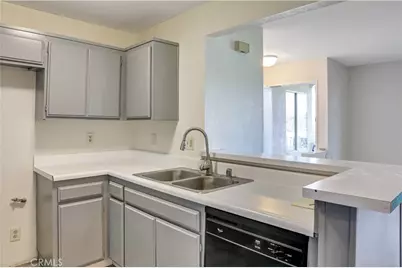 21309 Eucalyptus #203, Newhall, CA 91321 - Photo 5