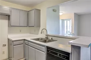 21309 Eucalyptus, Newhall, CA 91321 - Photo 5