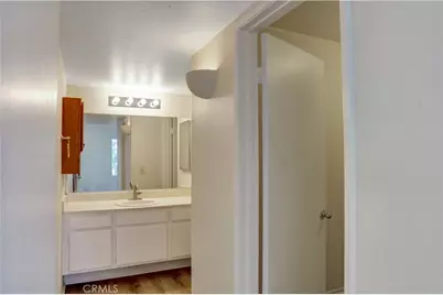 21309 Eucalyptus #203, Newhall, CA 91321 - Photo 9