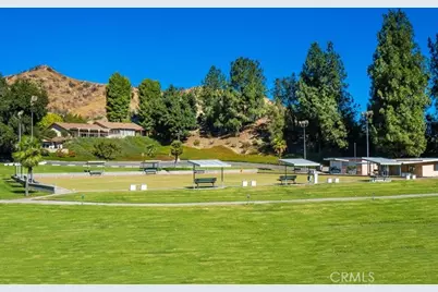 19155 Avenue Of The Oaks, Newhall, CA 91321 - Photo 31