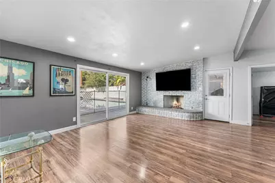 1027 W Avenue J12, Lancaster, CA 93534 - Photo 9