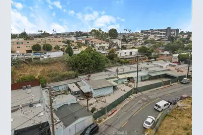 335 E Beach Avenue, Inglewood, CA 90302 - Photo 23