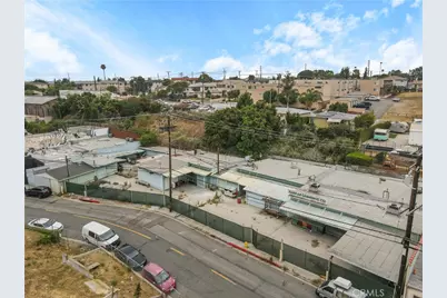 335 E Beach Avenue, Inglewood, CA 90302 - Photo 21