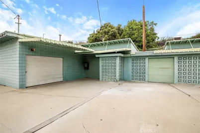 335 E Beach Avenue, Inglewood, CA 90302 - Photo 5